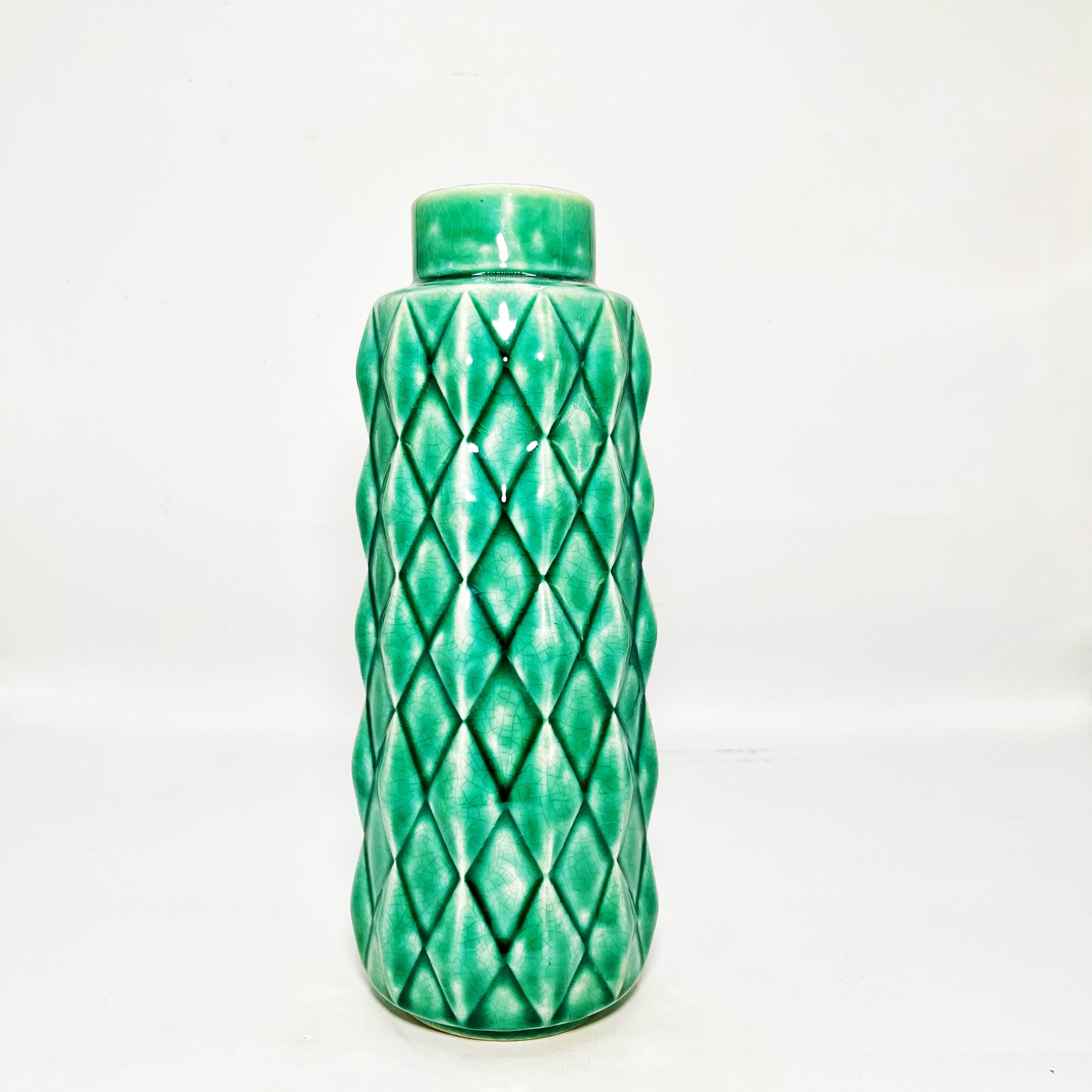 Textured Diamond-Pattern Vase
