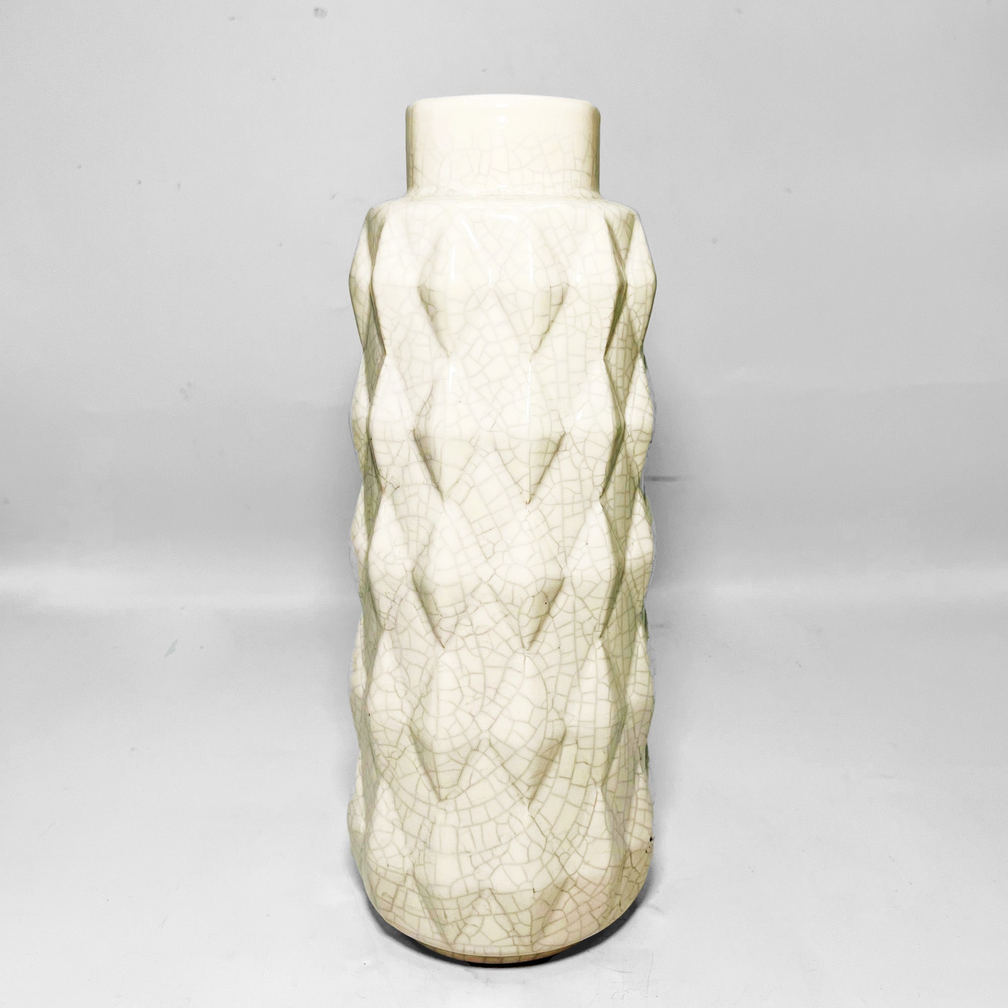 Textured Diamond-Pattern Vase