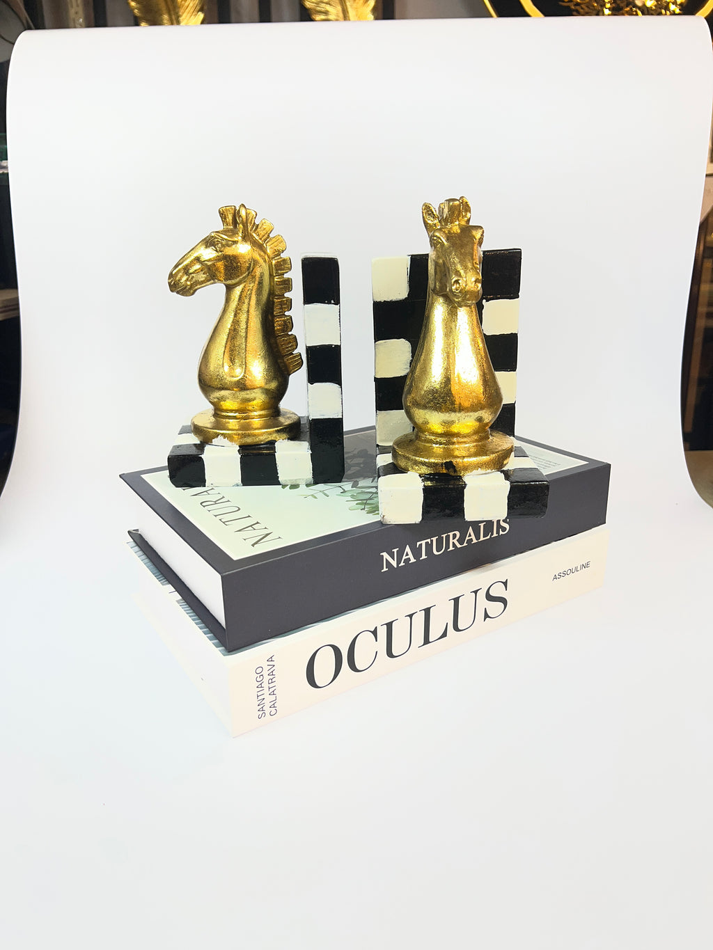 Gilded Knight Chess Piece Bookends - Decorative Fiber Set